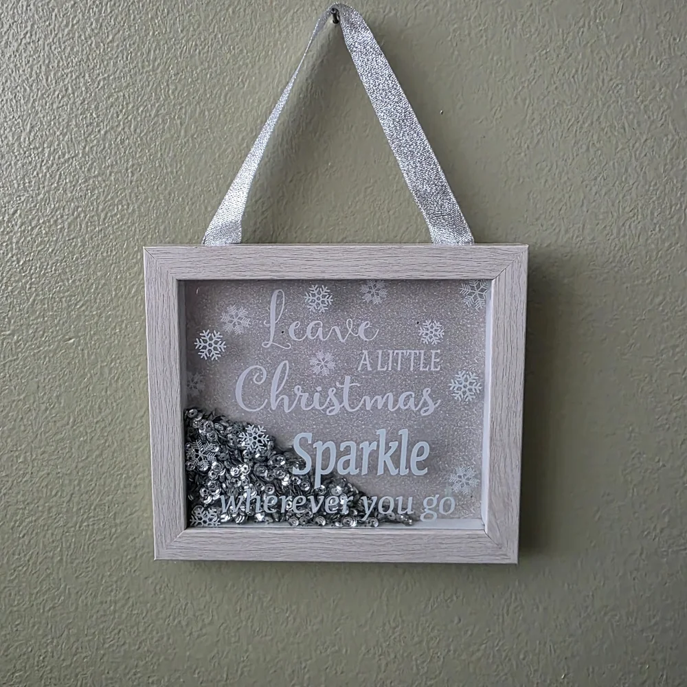 Festive Sparkle Glitter Snowflake Silver and Wood Holiday Frame EUC